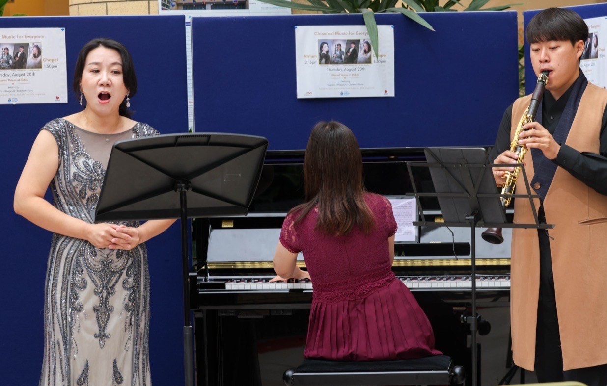 Soprano, piano and clarinet in the atrium of Tallaght University Hospital
